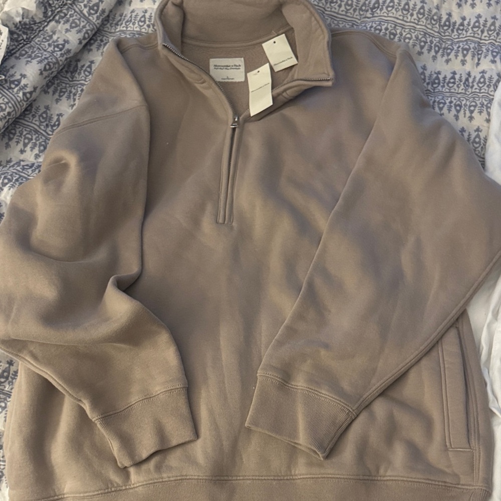 Abercrombie & Fitch Men's Beige Zip-Up Sweater